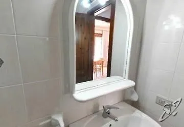Residence Il Borgo Di Porto Corallo 빌라푸주 0*,